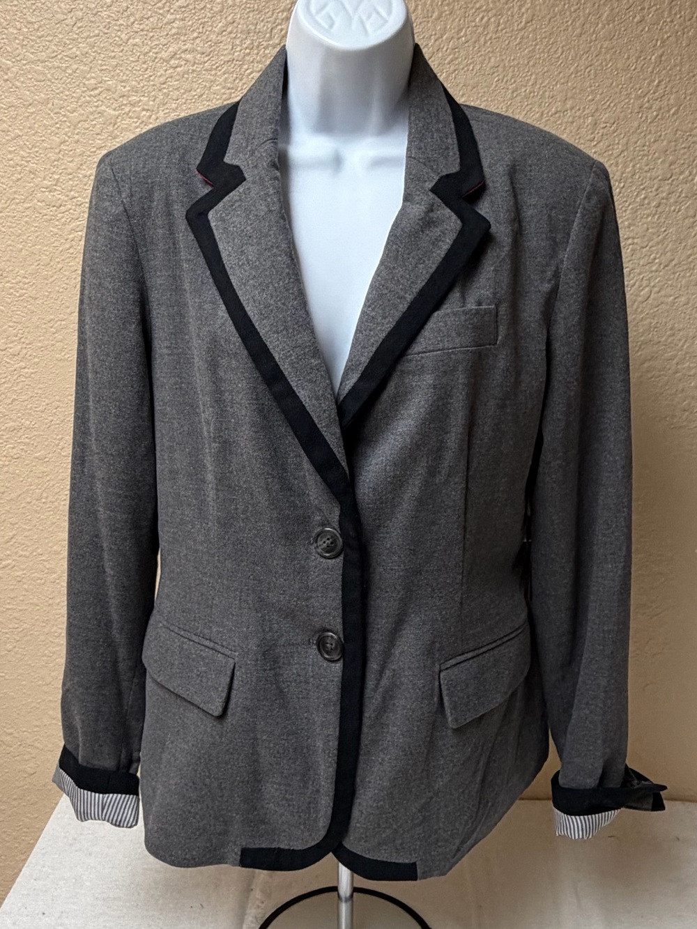 4/$20 Merona Women's Grey Blazer with Black Trim